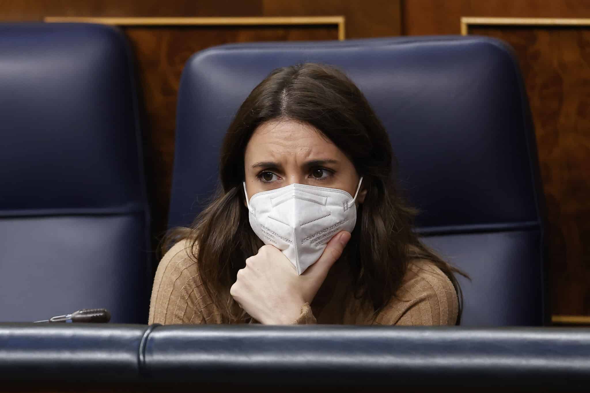 La ministra de Igualdad, Irene Montero durante el pleno del Congreso de los Diputados celebrado este jueves.