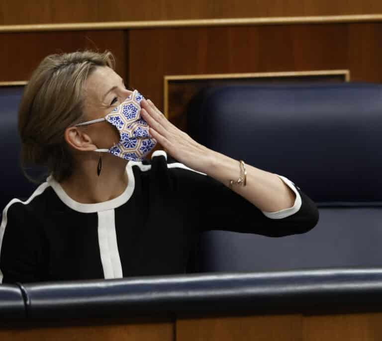 Yolanda Díaz pone su sello en el plan de medidas sobre la guerra