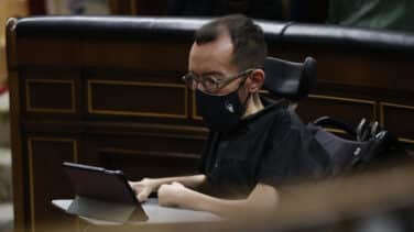 Bronca en el Congreso tras aludir Echenique a la "amistad" de Feijóo con el narco Marcial Dorado