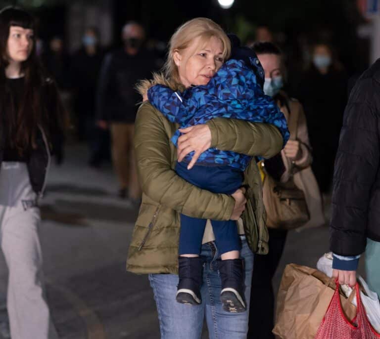Llegan los primeros ucranianos a España cuando se superan los dos millones de refugiados