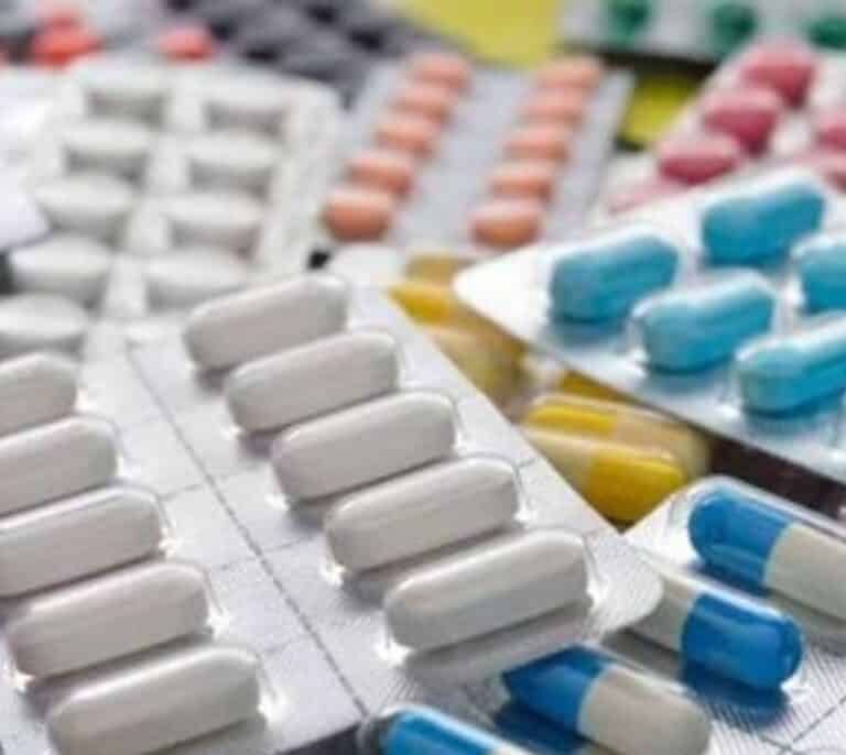 Dolor de muelas, catarros y cistitis: estas son las patologías por consumo excesivo de antibióticos en España