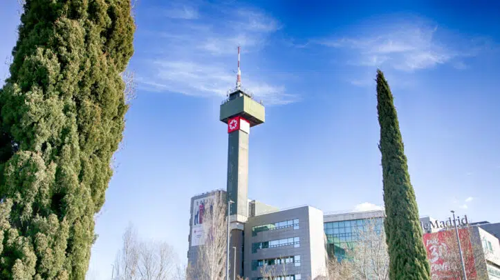 Edificio de Telemadrid en la Calle de Paseo del Príncipe, en la Ciudad de la Imagen / Pozuelo de Alarcón/ Madrid