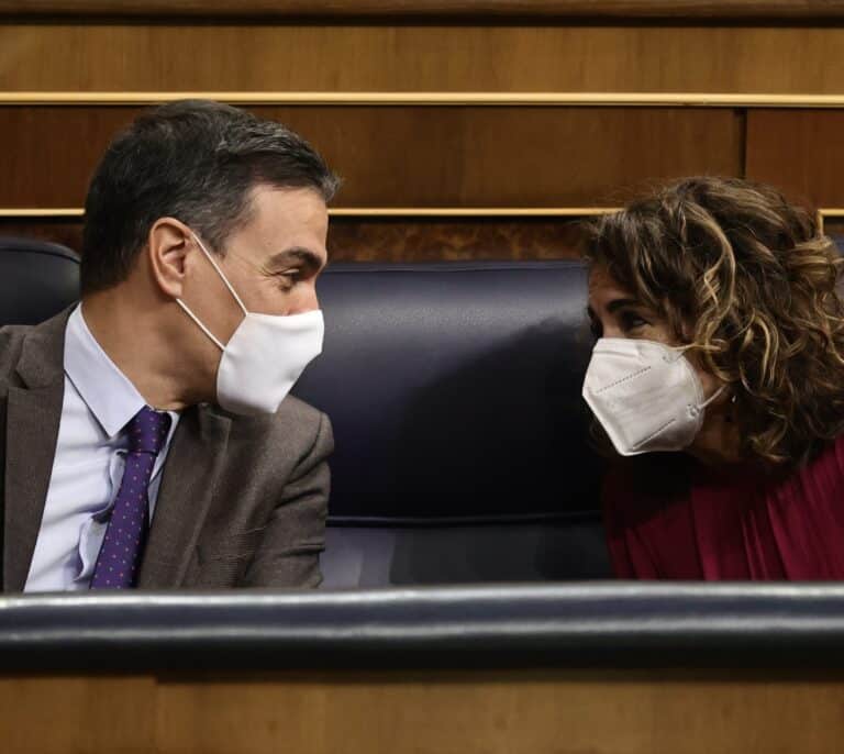 El Estado seguirá ganando más dinero con los carburantes pese a la bajada anunciada por Sánchez