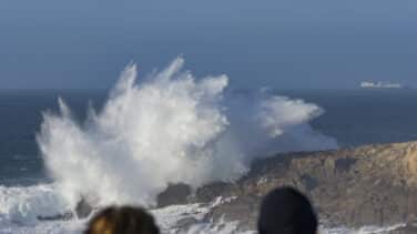 El oleaje pone en riesgo a la costa de Alicante y Murcia y las rissagas a Baleares