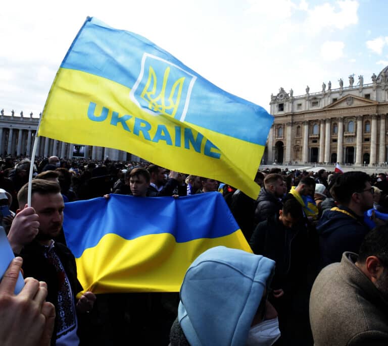 El Papa pide más esfuerzos a la comunidad internacional para parar la guerra