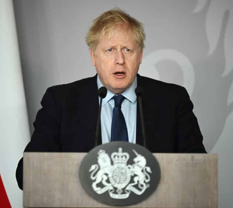 Una periodista ucraniana a Boris Johnson: "Viene a Polonia, pero no a Ucrania, porque usted tiene miedo"