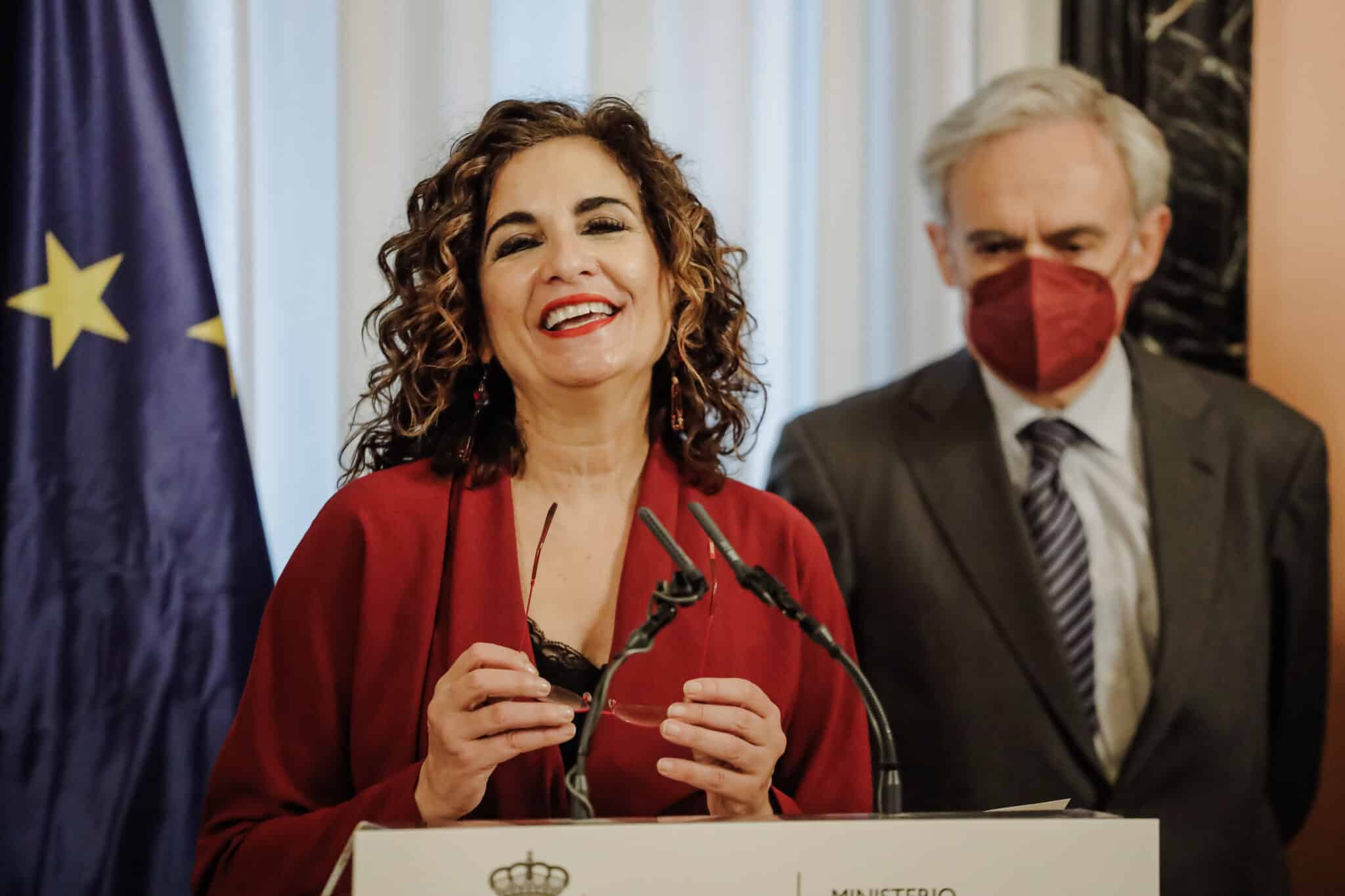 La ministra de Hacienda, María Jesús Montero, interviene en el acto en el que ha recibido el Libro Blanco del comité de personas expertas para la reforma del sistema tributario