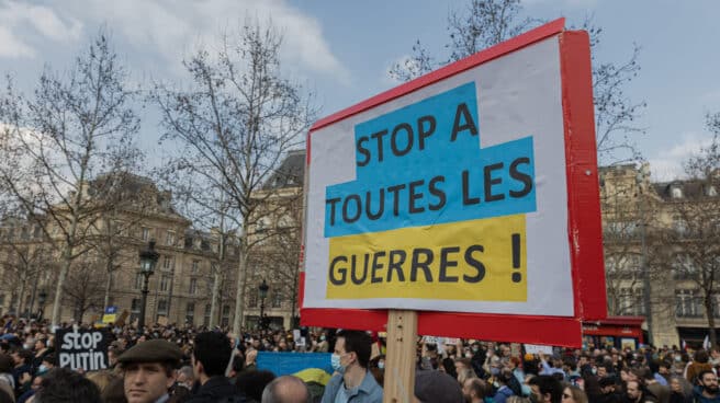 Manifestación contra la guerra en París.