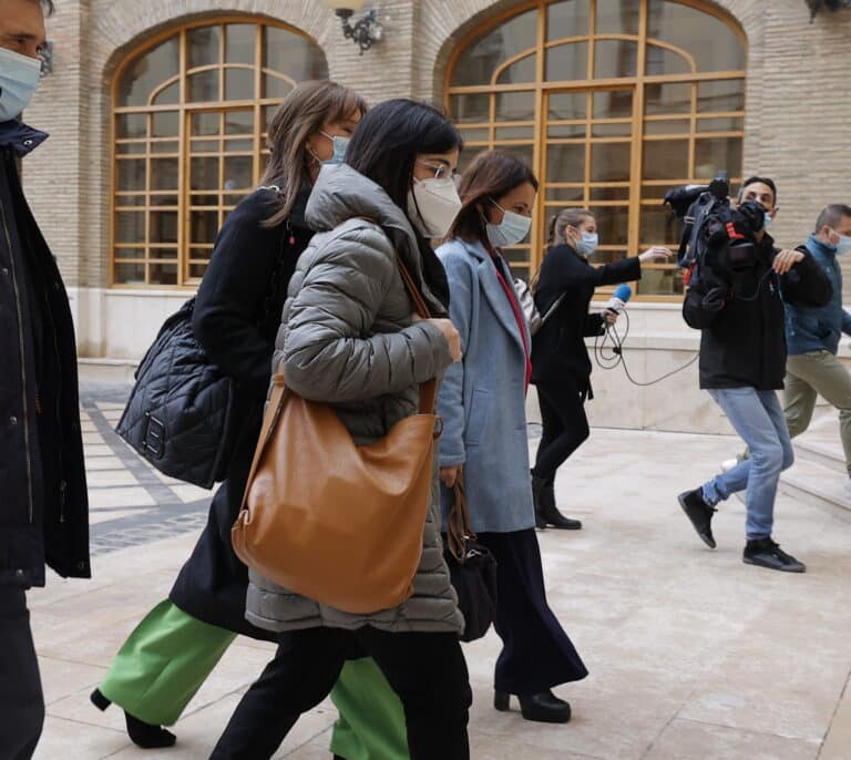 Ni contar caso a caso ni aislarlos a todos: adiós a la fase aguda del Covid