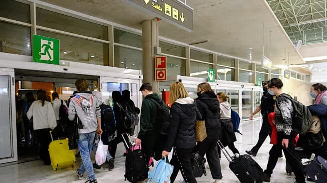 Refugiados de Ucrania llegan a 11 de marzo de 2022 a Fuerteventura.