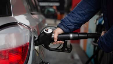 La subida del precio de los carburantes se come casi el 50% de los descuentos del Gobierno