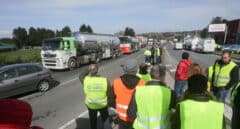 Patronal y sindicatos califican de "anecdótico" el seguimiento del paro de transportistas