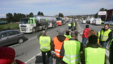 Patronal y sindicatos califican de "anecdótico" el seguimiento del paro de transportistas