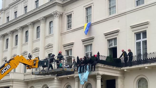 Varias personas ocupan en Londres una mansión del oligarca ruso Oleg Deripaska. Varias personas ocupan en Londres una mansión del oligarca ruso Oleg Deripaska.