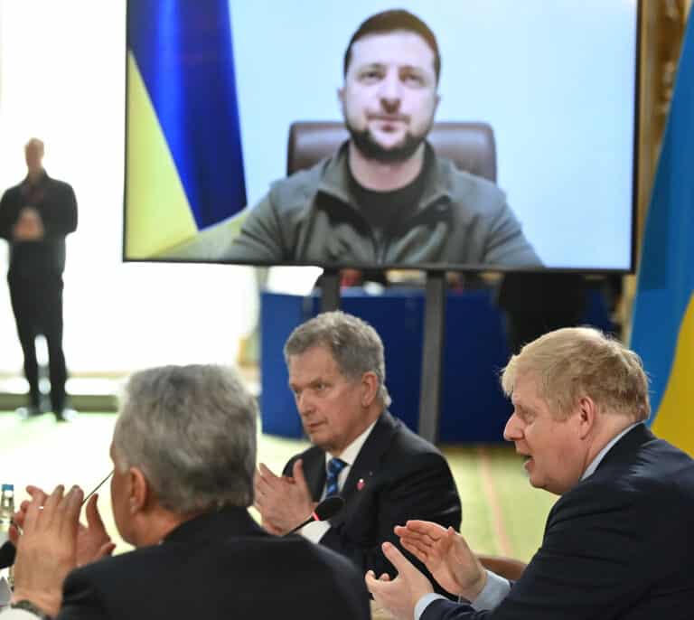 Zelenski afirma que Ucrania debe admitir que no va a ingresar en la OTAN