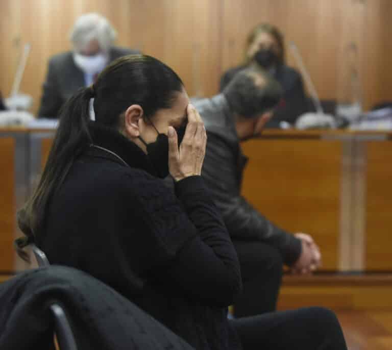 Isabel Pantoja, hundida: su desgarradora imagen sentada de nuevo en el banquillo