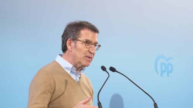 Qué difícil lo tiene Feijóo El candidato a la Presidencia del Partido Popular, Alberto Núñez Feijóo, participa en un acto del PP