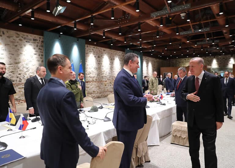 Ucrania propone ser neutral con Israel, Polonia, Canadá y Turquía como 'guardaespaldas'