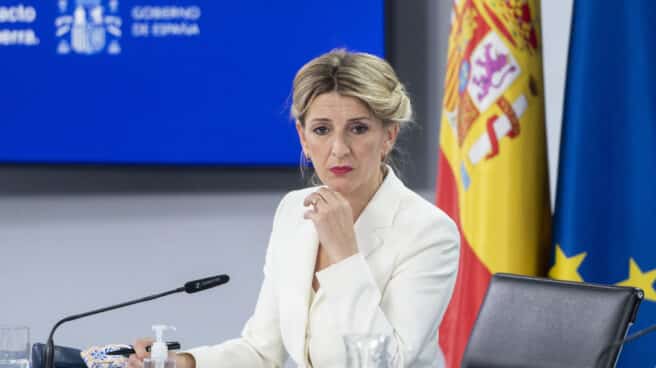 Se rinde Yolanda Díaz, espuma de fantasía La vicepresidenta segunda y ministra de Trabajo y Economía Social, Yolanda Díaz, durante una rueda de prensa posterior al Consejo de Ministros