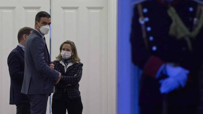 Pedro Sánchez y Nadia Calviño, en La Moncloa. Pedro Sánchez y Nadia Calviño, en La Moncloa.