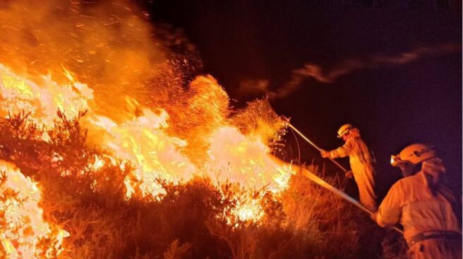 Diecisiete incendios este lunes en Cantabria con un tercer detenido por ello