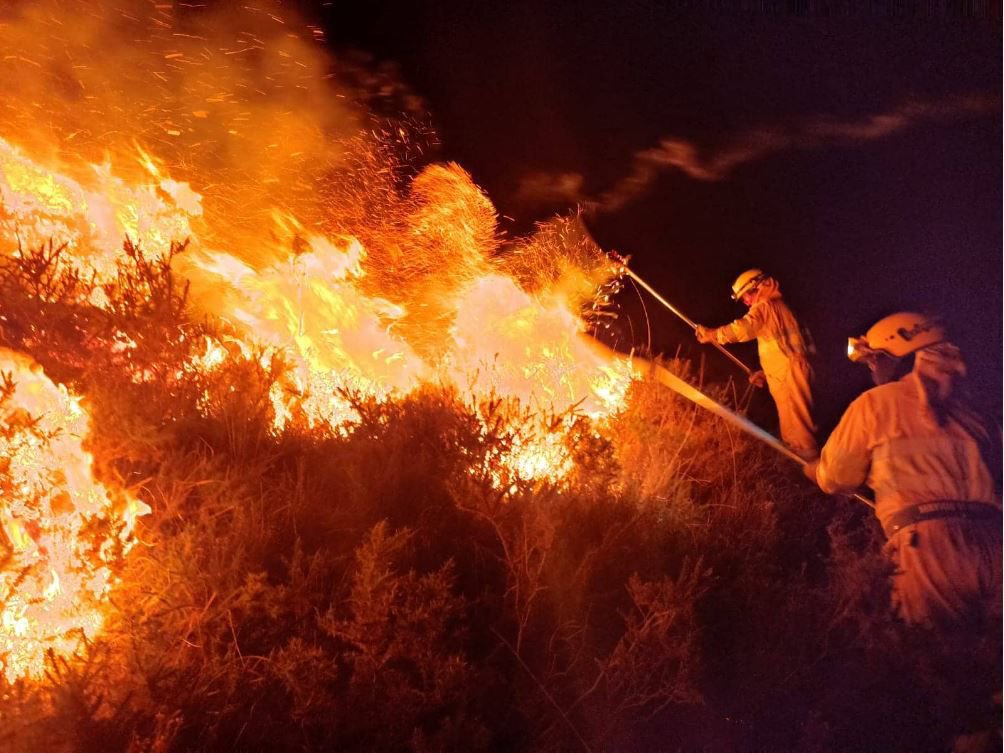 Diecisiete incendios este lunes en Cantabria con un tercer detenido por ello