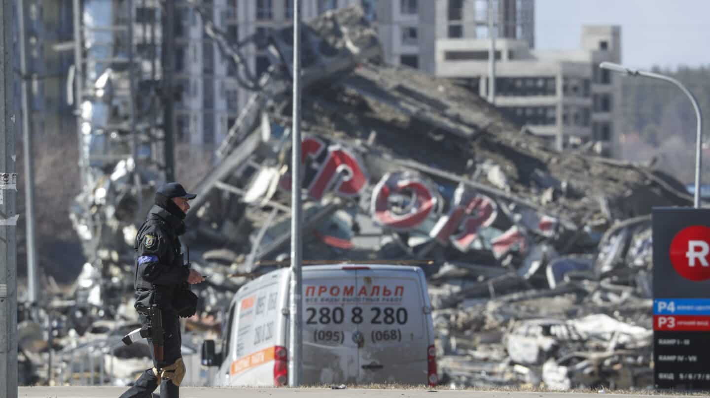 Bombardeo de un centro comercial en Kiev