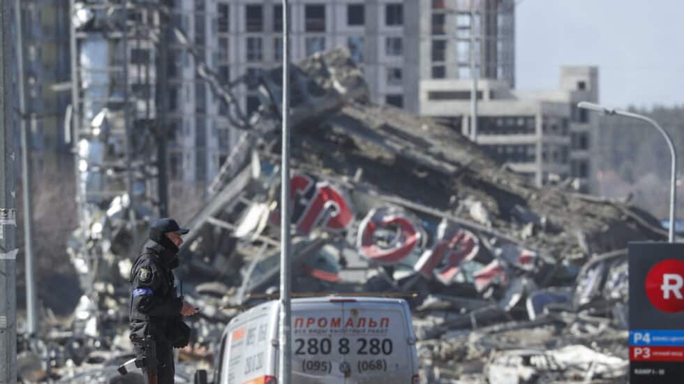 Bombardeo de un centro comercial en Kiev