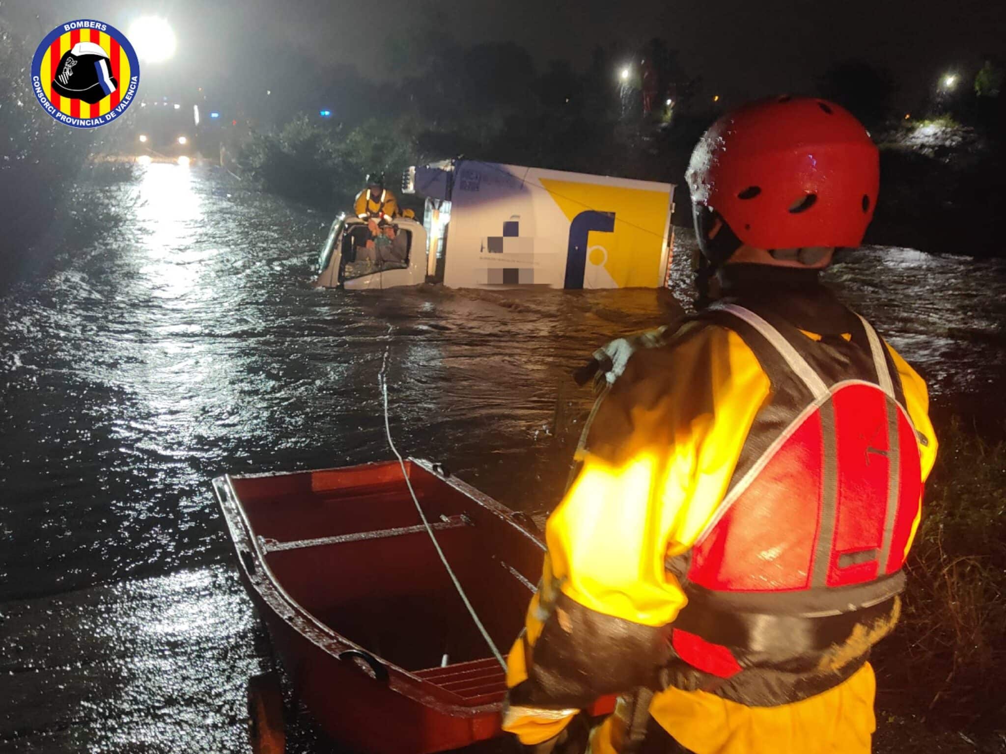 Rescate de los bomberos de Valencia por el temporal.