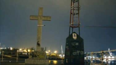 Las juventudes de la izquierda abertzale difunden por redes el derribo de una cruz franquista