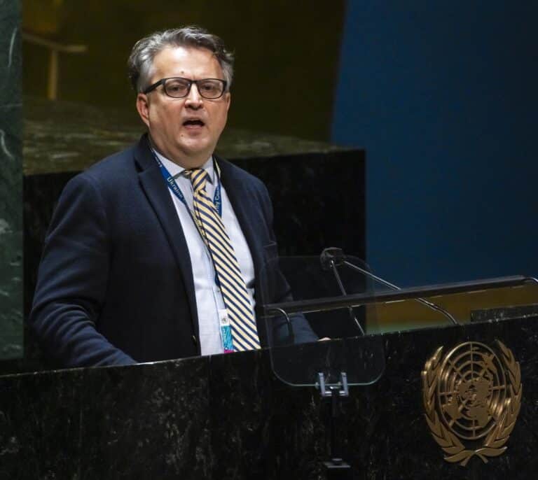 El embajador de Ucrania en la ONU: "Si Putin quiere suicidarse, que haga como Hitler en el búnker"