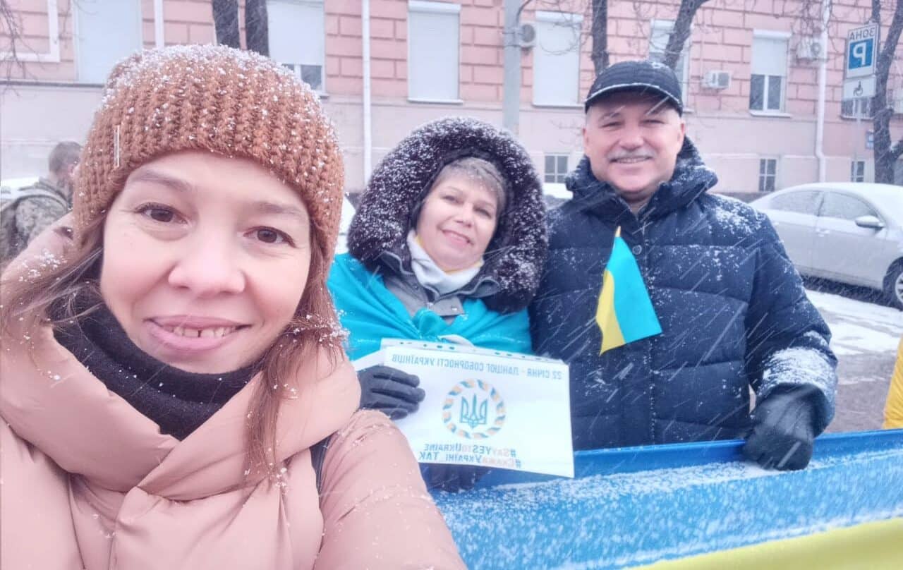 La ucraniana Yuliia Pidipryhora, en primer plano, profesora de español en la Universidad Borys Grinchenko de Kiev.