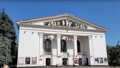 Italia pagará la reconstrucción del teatro destruido por Rusia en Mariúpol