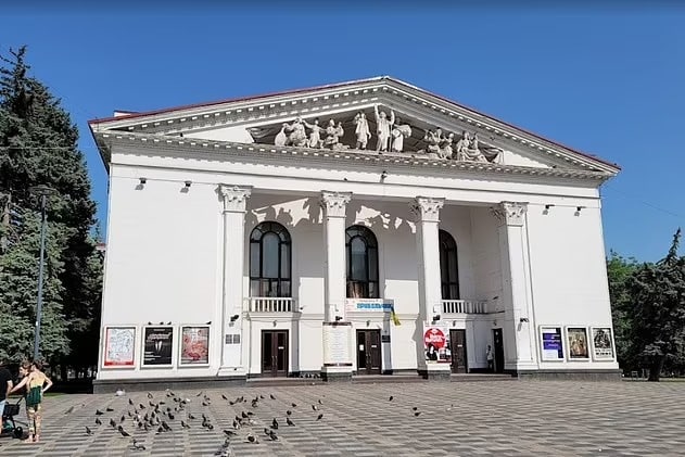 Italia pagará la reconstrucción del teatro destruido por Rusia en Mariúpol