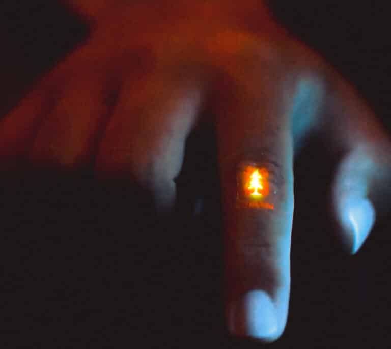 Crean un revolucionario material para desarrollar implantes bioelectrónicos