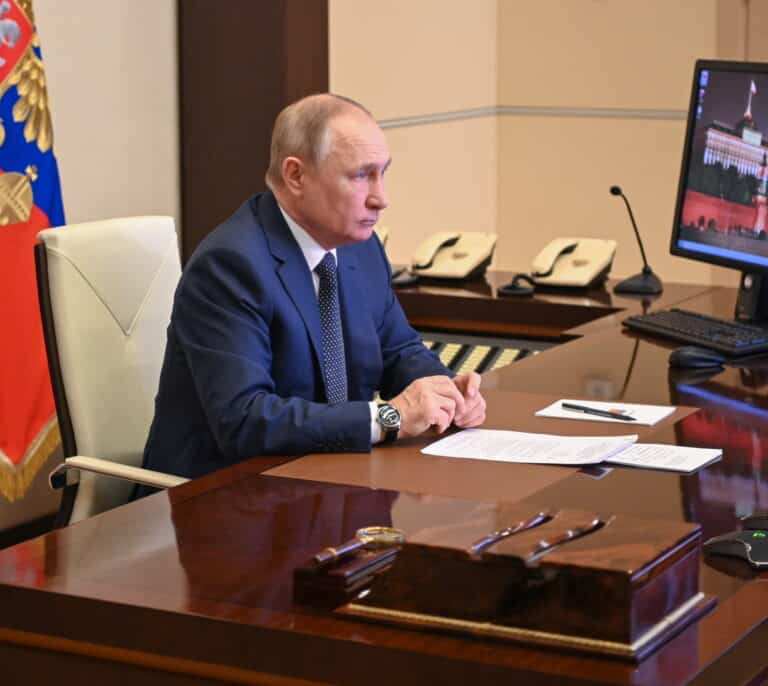 Tres detenidos por irrumpir en la villa del exyerno de Putin en Biarritz