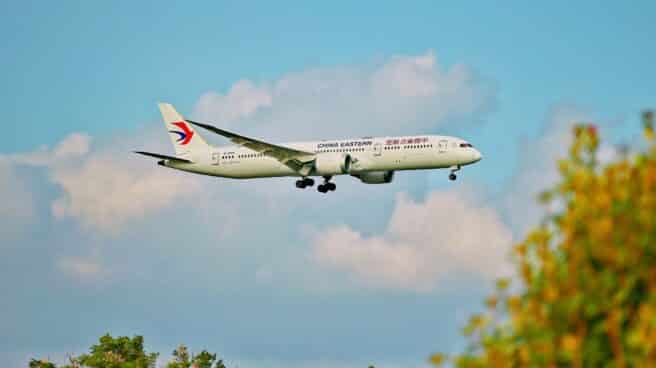Un avión con 133 personas a bordo se estrella en el sur de China Avión de China Eastern