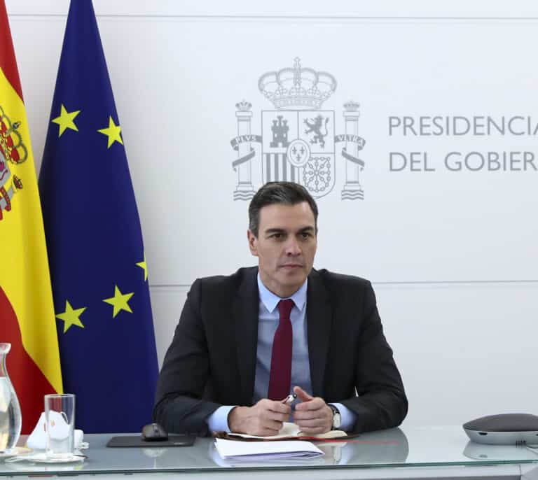 Sánchez se compromete a llegar mañana a un acuerdo con el sector del transporte