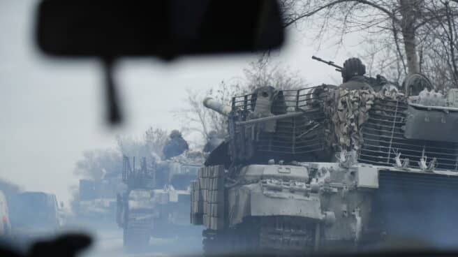 Tanques ucranianos cerca de la ciudad de Severodonetsk