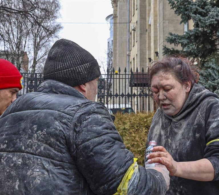 Mariupol confirma un nuevo alto el fuego para intentar sacar a los civiles de la ciudad