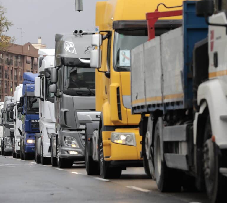 El cierre del suministro energético con Rusia pone en peligro al transporte, industria farmacéutica y automoción