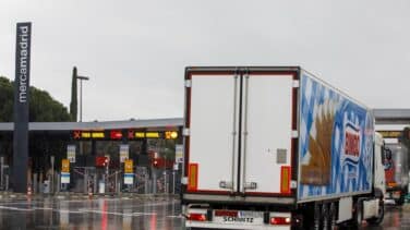 Mercamadrid trabaja al 50% en el segundo día de paro indefinido de los transportistas