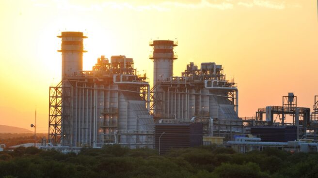 España admite que puede haber falta de suministro de gas ruso Una central de ciclo combinado de Naturgy