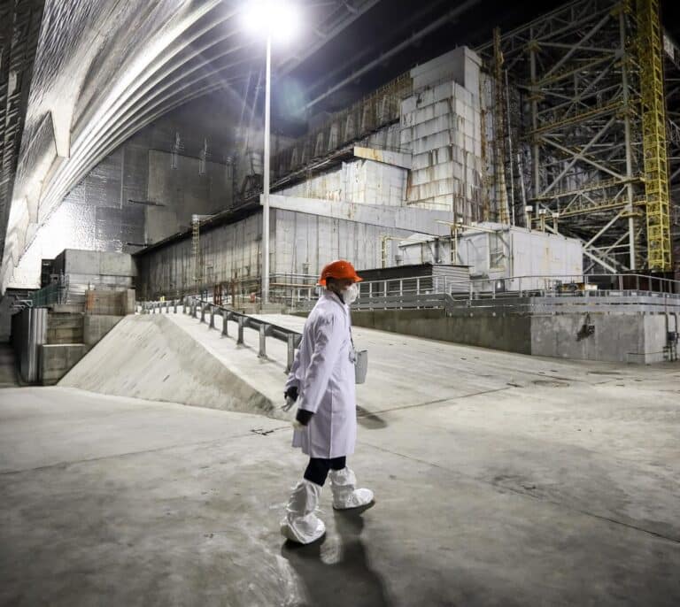 Los expertos explican por qué es imposible que un incendio provoque un nuevo Chernobyl nuclear en Ucrania
