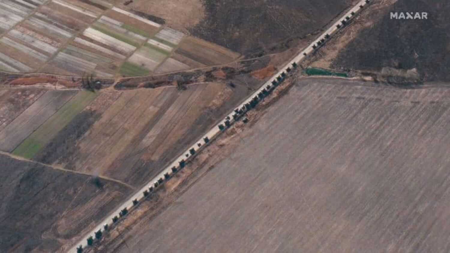 Imágenes del convoy ruso de 64 kilómetros que se dirige a Kiev