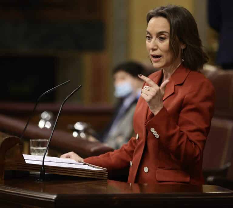 Gamarra acusa a Sánchez de "olvidar su historia" y posiciona al PP, "nuevamente", como solución económica