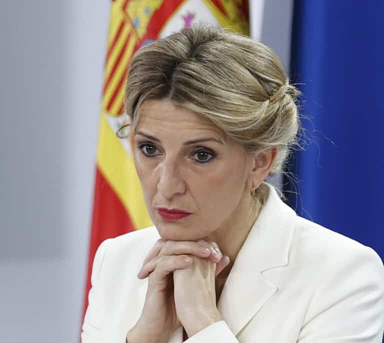 Yolanda Díaz teme que la puedan espiar cuando habla por teléfono