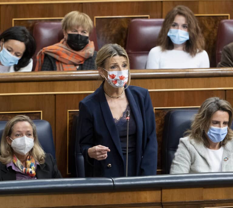 Yolanda Díaz a Olona, sobre el sindicato 'Solidaridad': "Ustedes y su chiringuito no representan a nadie"