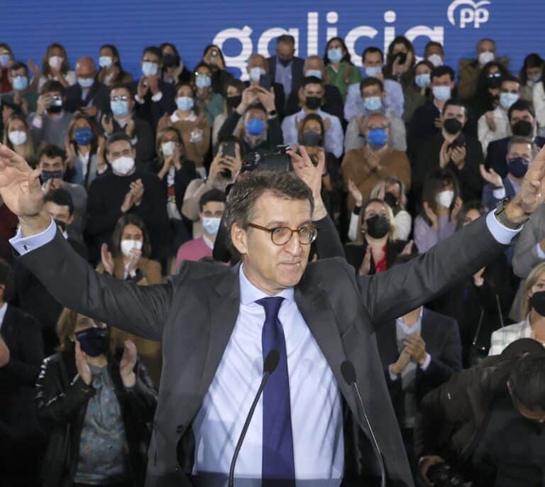 Feijóo confirma su candidatura: "No voy a Madrid para insultar a Pedro Sánchez, sino a ganarle"