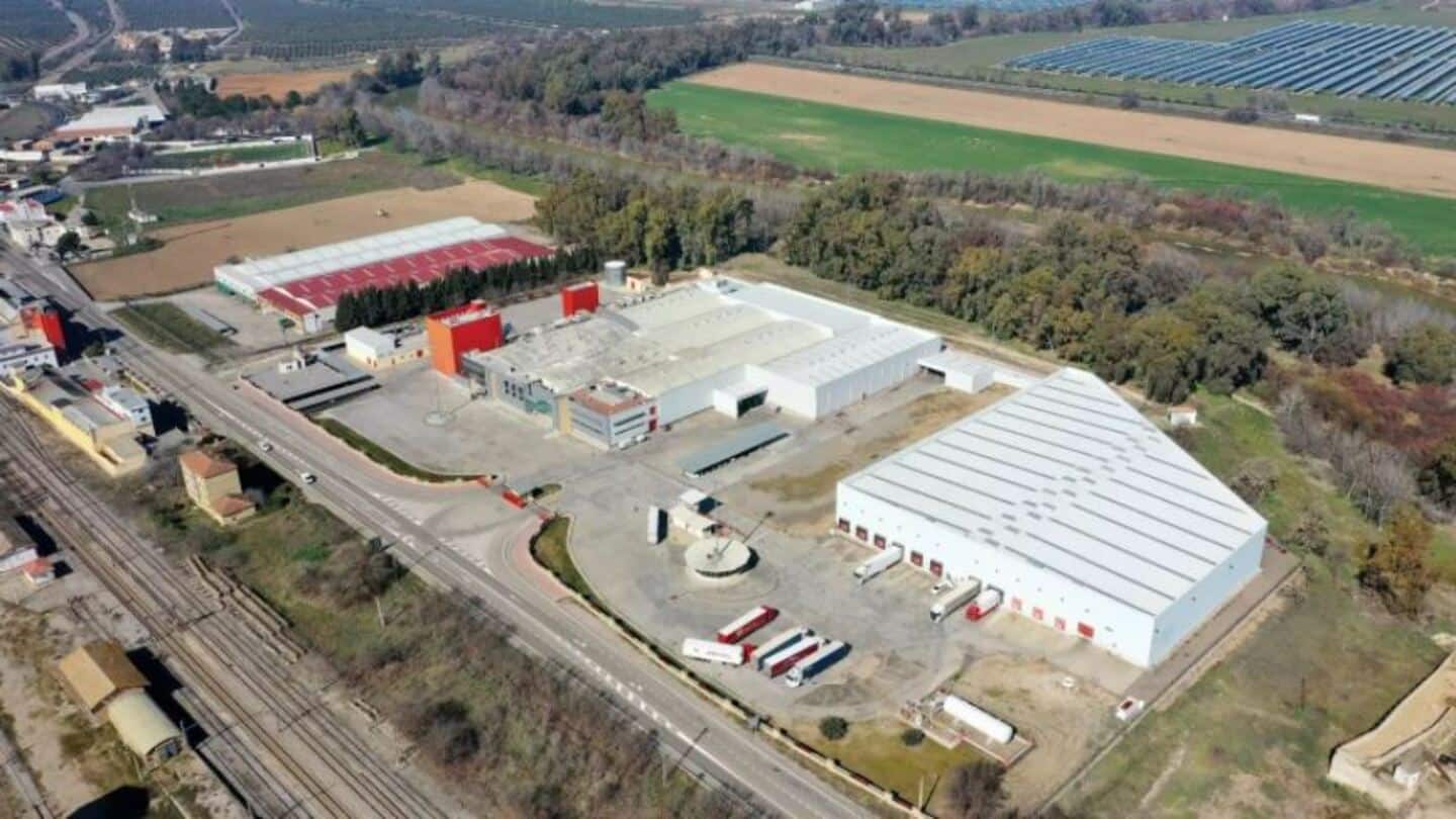 Vista aérea de la planta de producción y almacenes del Grupo Gallo en El Carpio (Córdoba)